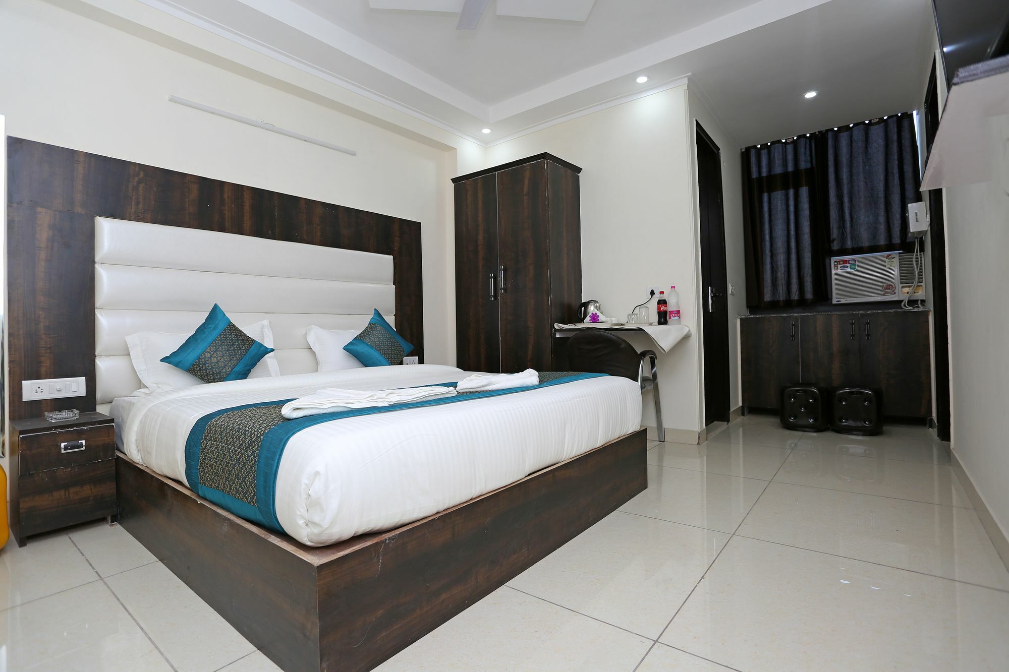Hotel Aero Stay Нью-Дели Экстерьер фото
